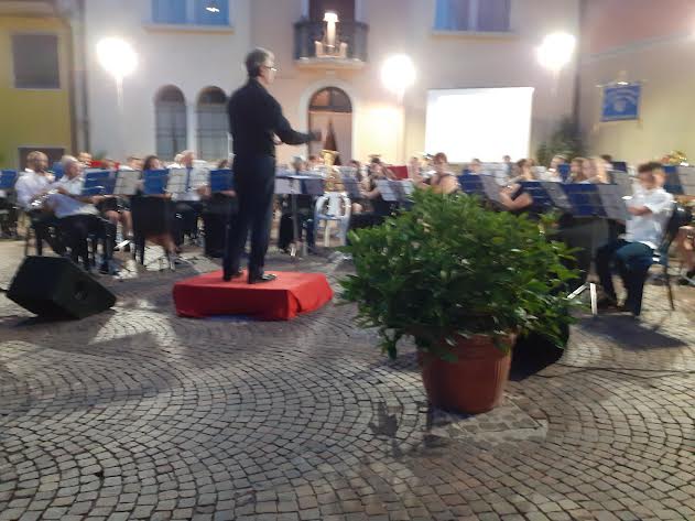 Questa immagine ha l'attributo alt vuoto; il nome del file è 1-1.jpg