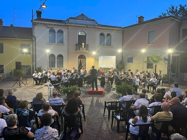 Questa immagine ha l'attributo alt vuoto; il nome del file è 289036658_10221635017001515_6249724929925695170_n.jpg