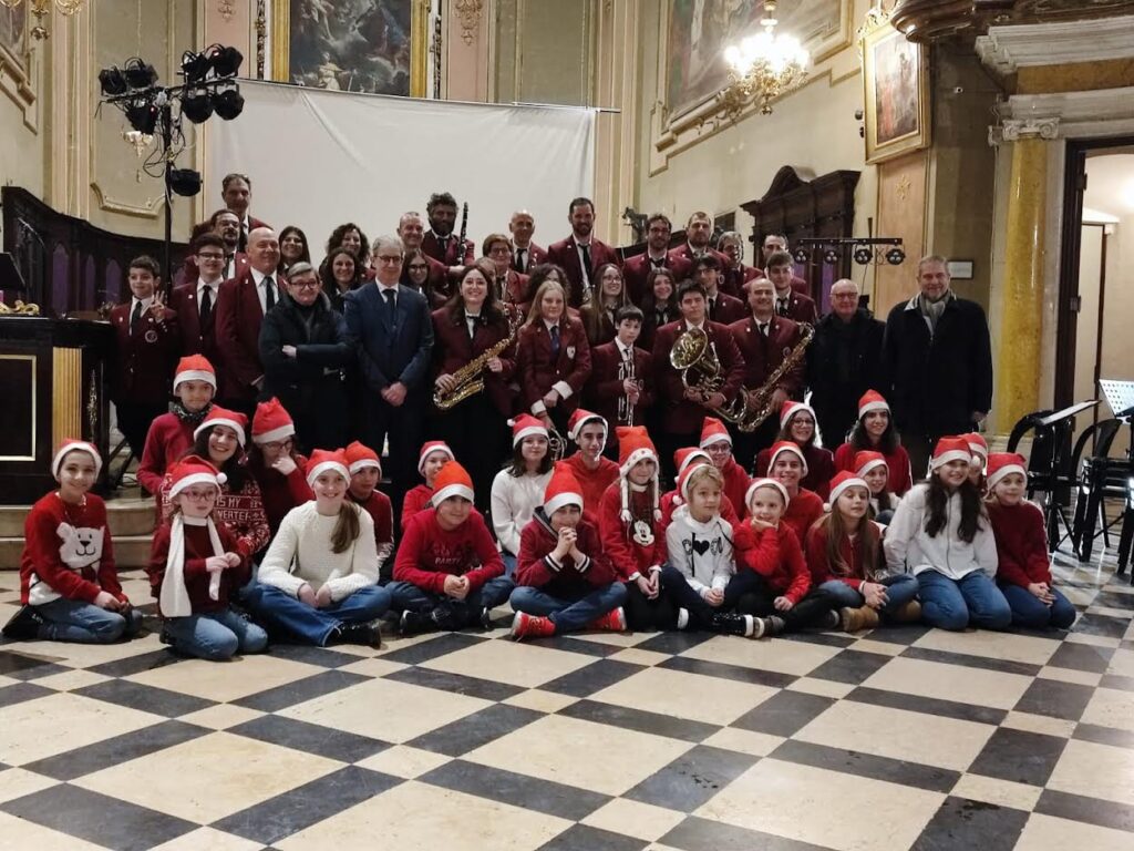 Questa immagine ha l'attributo alt vuoto; il nome del file è 0-1024x768.jpg