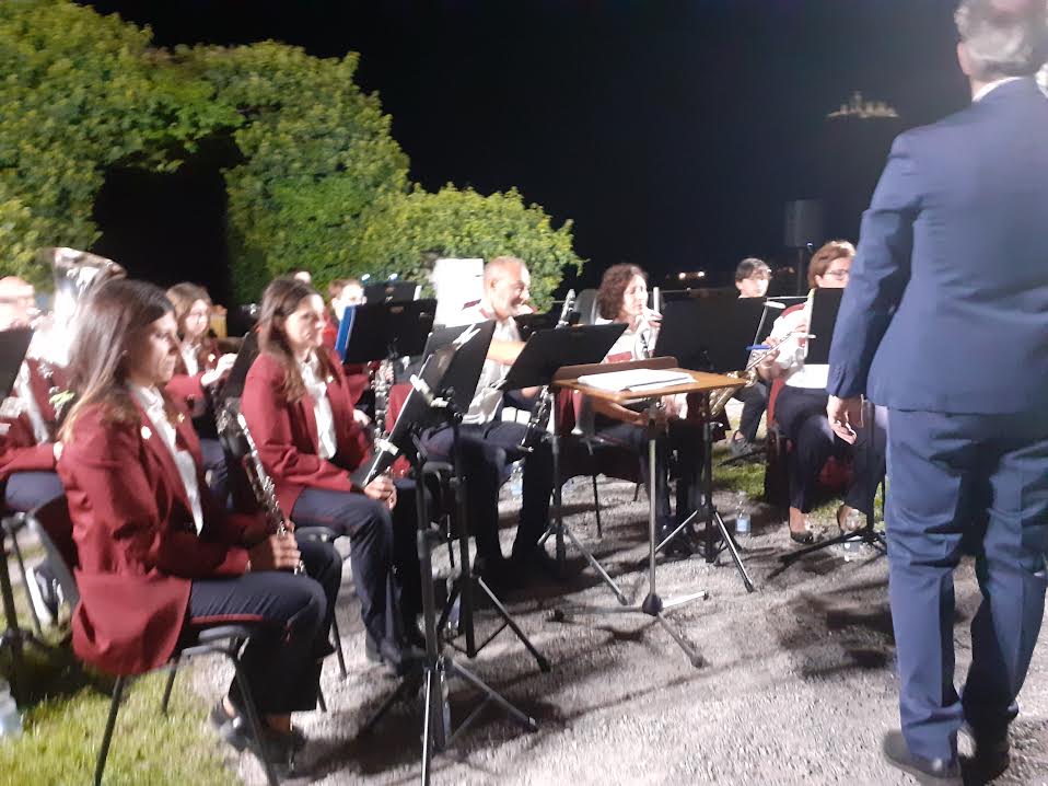 Questa immagine ha l'attributo alt vuoto; il nome del file è 4.jpg